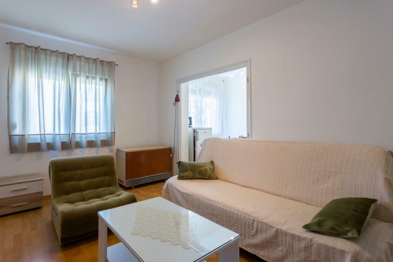 Apartment Anna With Free Private Parking Пула Экстерьер фото